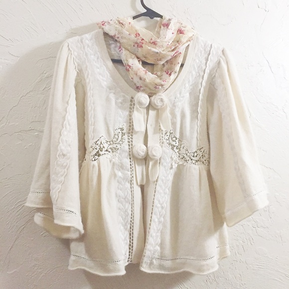 Anthropologie Sweaters - Anthropologie Angel sleeve sweater